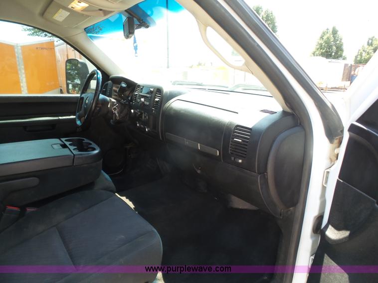 image for item K7055 2012 Chevrolet Silverado 2500HD Crew Cab pickup truck