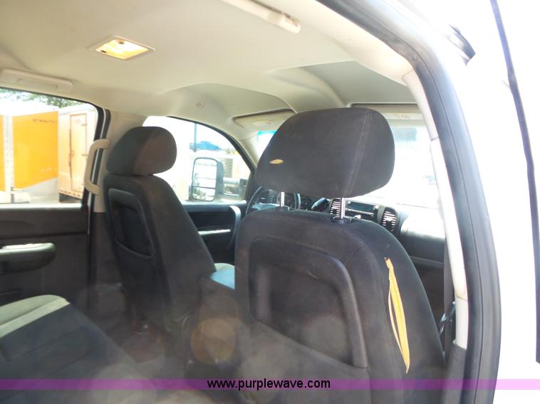 image for item K7055 2012 Chevrolet Silverado 2500HD Crew Cab pickup truck