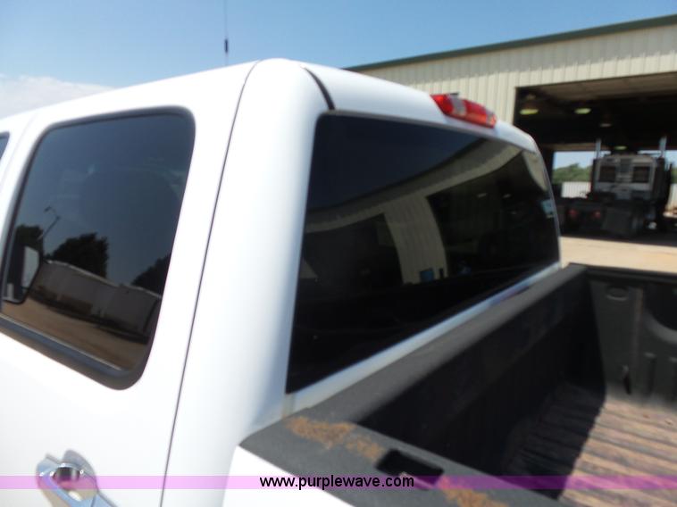image for item K7055 2012 Chevrolet Silverado 2500HD Crew Cab pickup truck