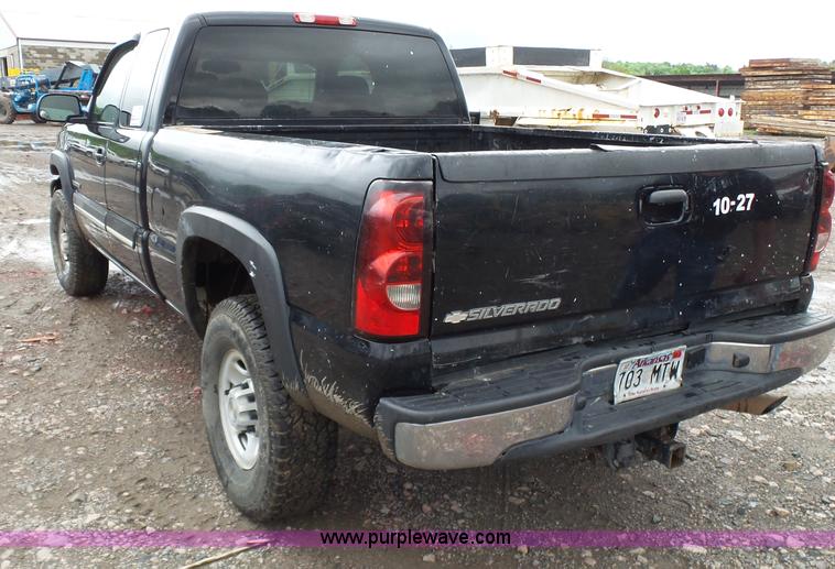 image for item K7221 2007 Chevrolet Silverado 2500HD Ext. Cab pickup truck