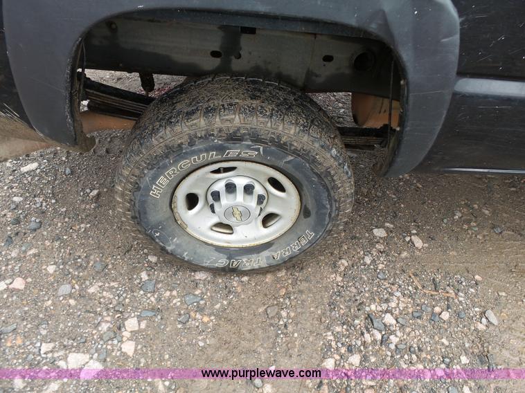 image for item K7221 2007 Chevrolet Silverado 2500HD Ext. Cab pickup truck