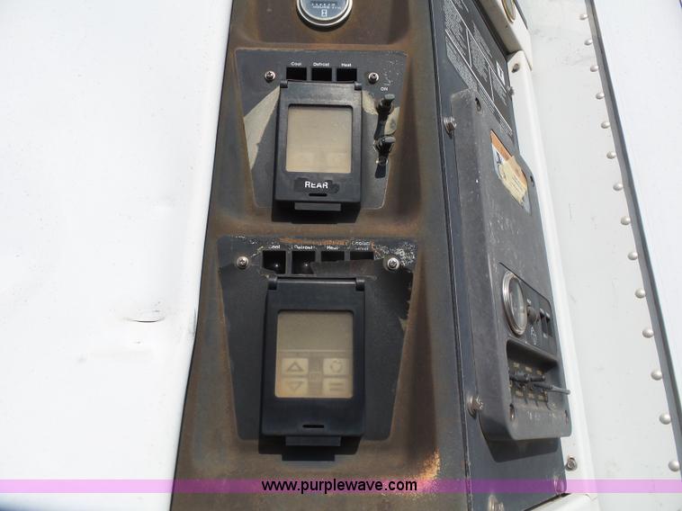 image for item K8751 1997 Utility VS2R refrigerated van trailer