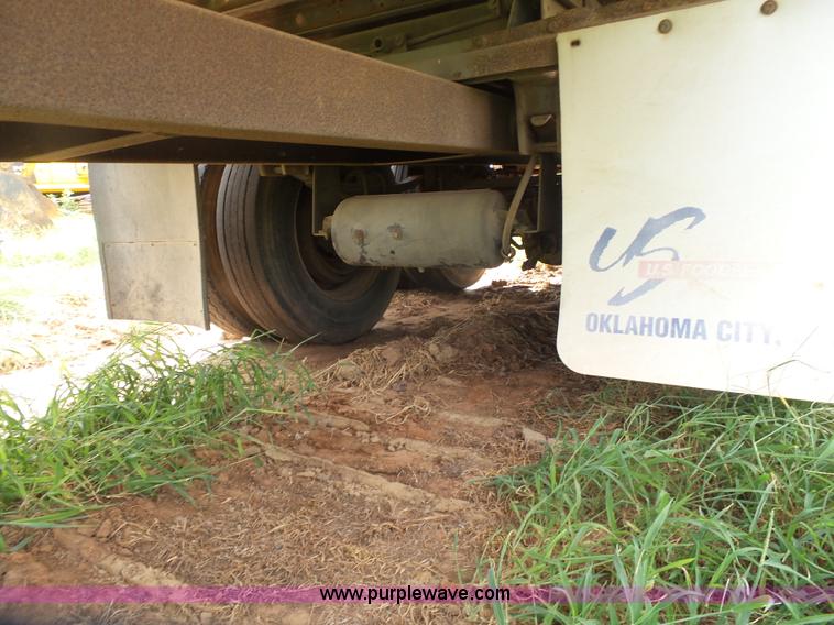 image for item K8751 1997 Utility VS2R refrigerated van trailer