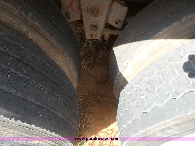 image for item K8751 1997 Utility VS2R refrigerated van trailer