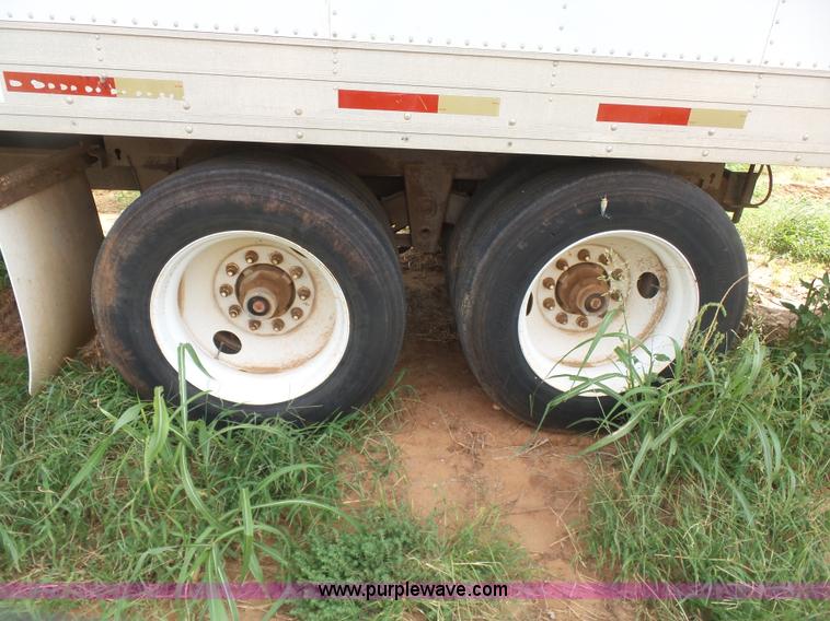 image for item K8751 1997 Utility VS2R refrigerated van trailer