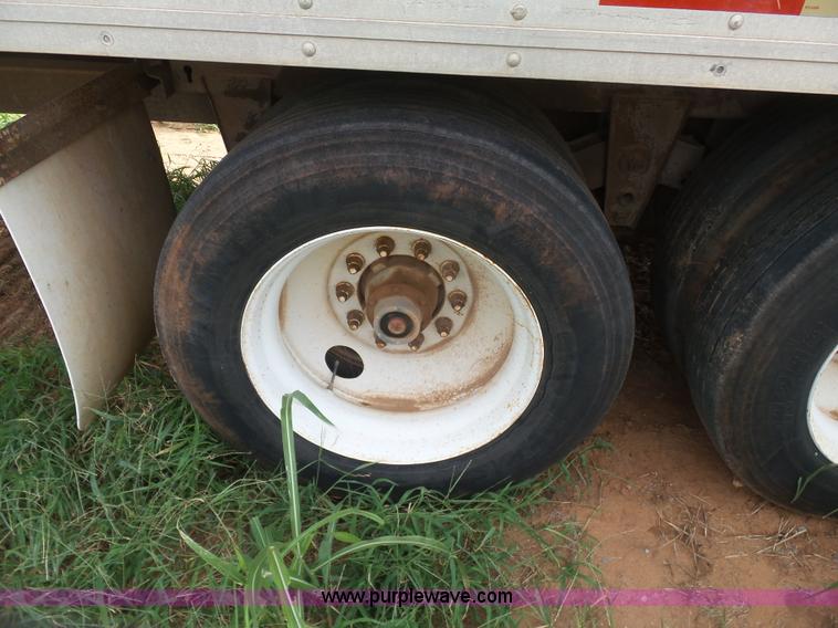 image for item K8751 1997 Utility VS2R refrigerated van trailer