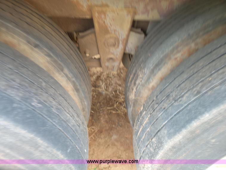 image for item K8751 1997 Utility VS2R refrigerated van trailer