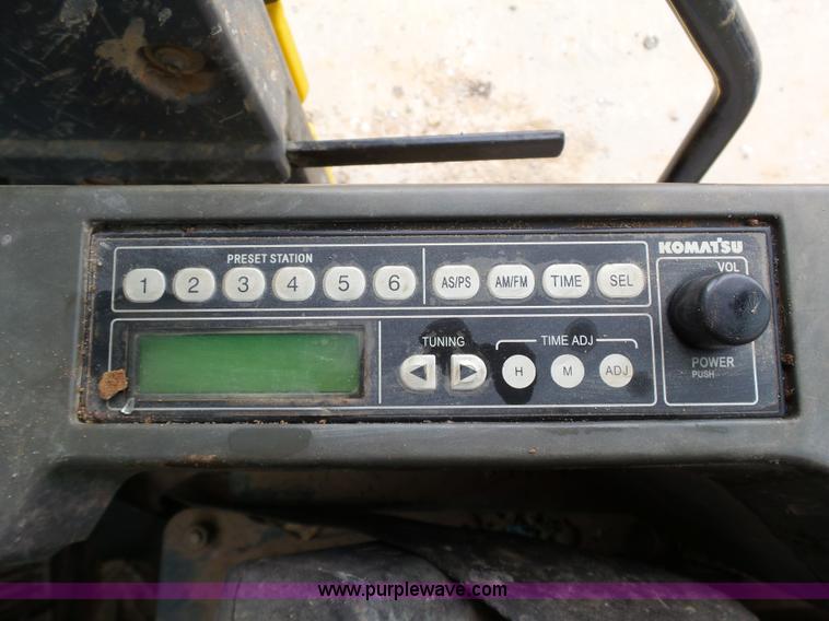 image for item K8752 2007 Komatsu PC200LC-8 excavator