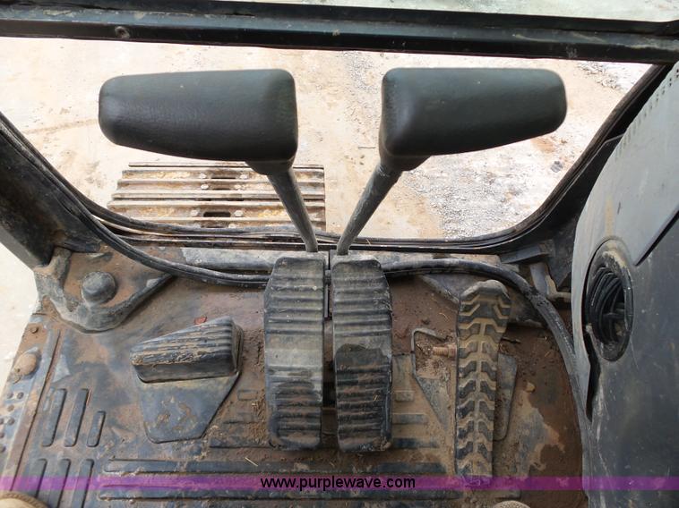 image for item K8752 2007 Komatsu PC200LC-8 excavator