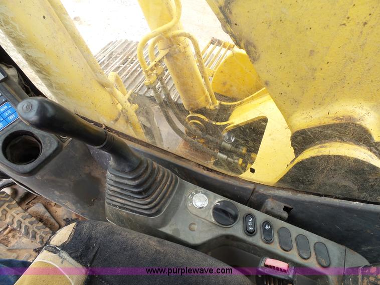 image for item K8752 2007 Komatsu PC200LC-8 excavator