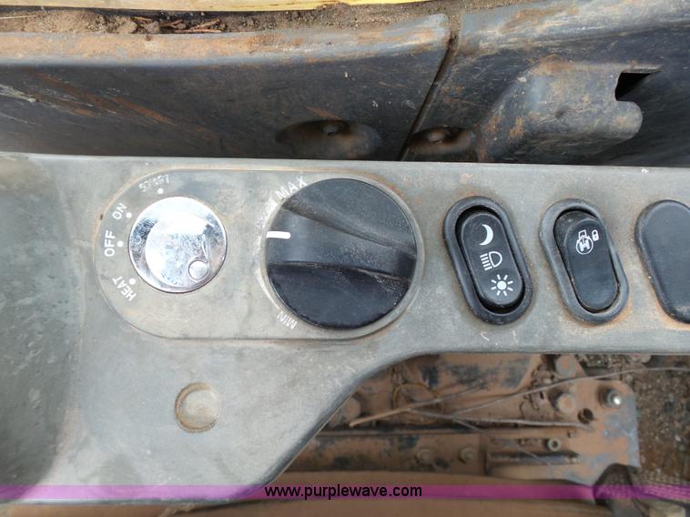 image for item K8752 2007 Komatsu PC200LC-8 excavator