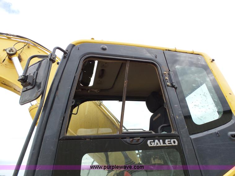 image for item K8752 2007 Komatsu PC200LC-8 excavator