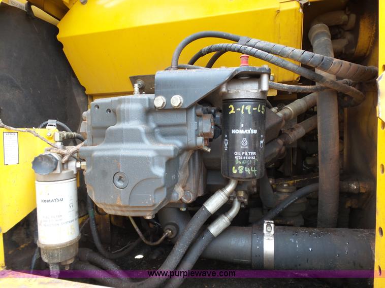 image for item K8752 2007 Komatsu PC200LC-8 excavator