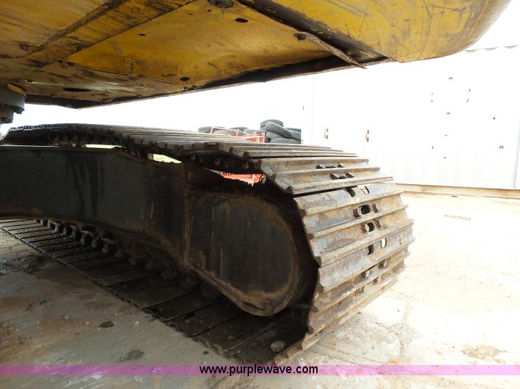 image for item K8752 2007 Komatsu PC200LC-8 excavator