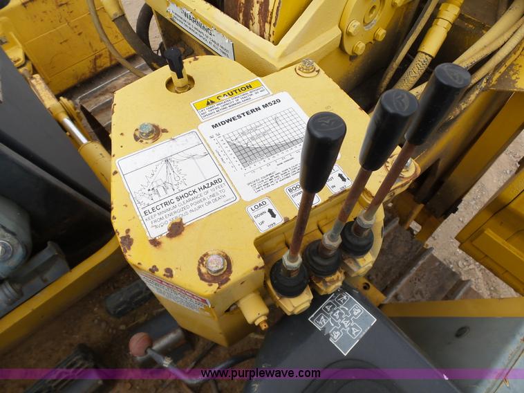 image for item K8753 2005 Komatsu D39PX-21 pipelayer