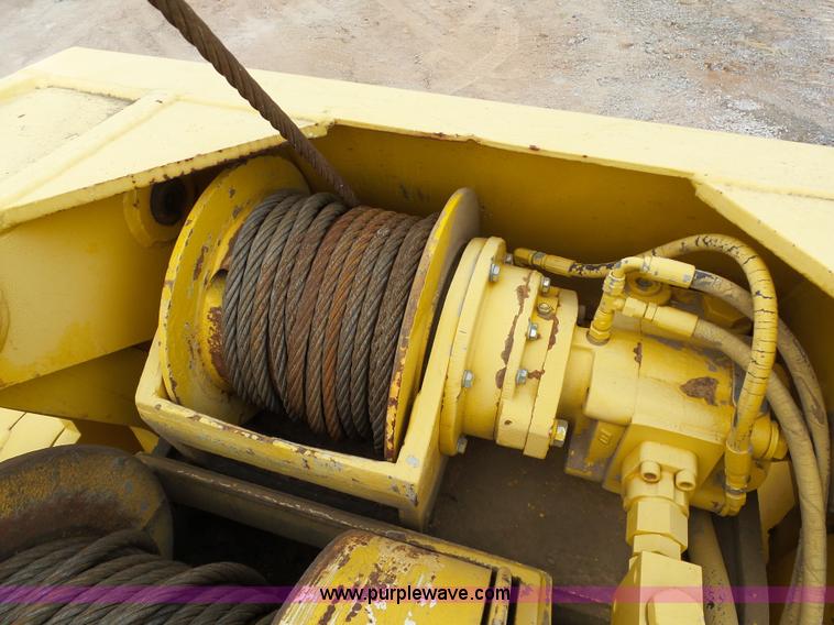 image for item K8753 2005 Komatsu D39PX-21 pipelayer