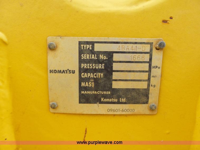 image for item K8753 2005 Komatsu D39PX-21 pipelayer