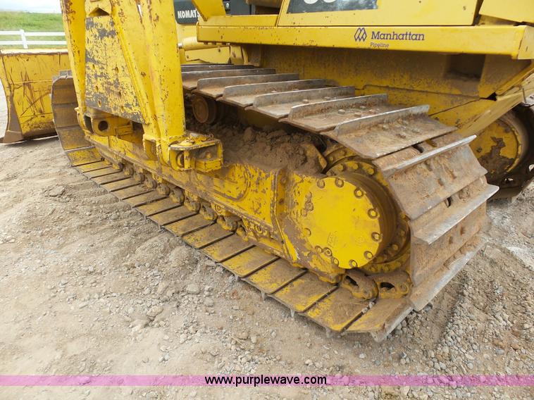 image for item K8753 2005 Komatsu D39PX-21 pipelayer