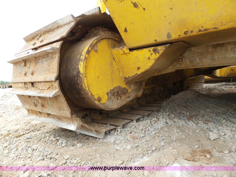 image for item K8753 2005 Komatsu D39PX-21 pipelayer