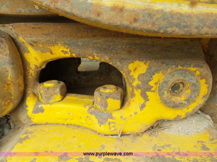 image for item K8753 2005 Komatsu D39PX-21 pipelayer