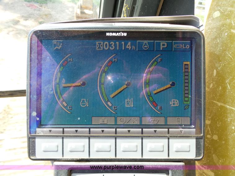 image for item K8754 2012 Komatsu PC200LC-8 excavator