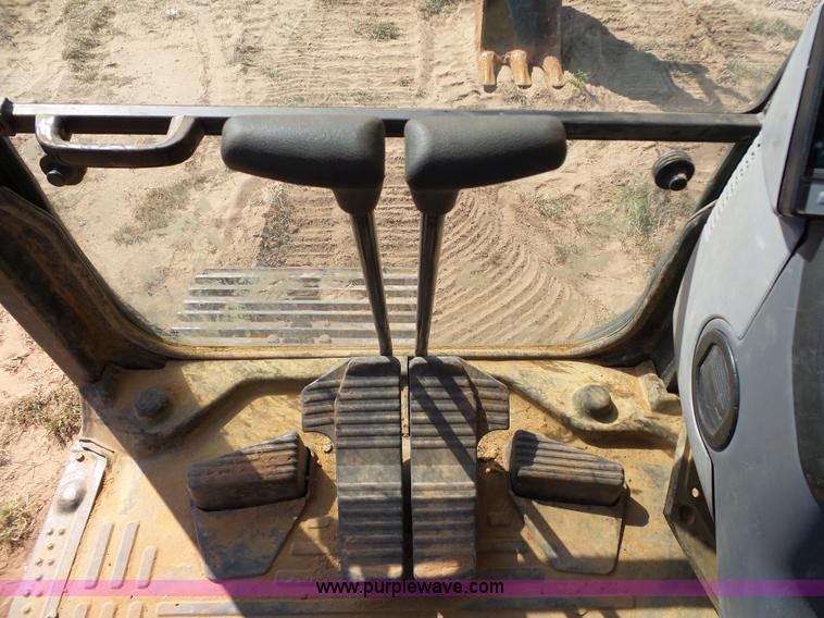 image for item K8754 2012 Komatsu PC200LC-8 excavator