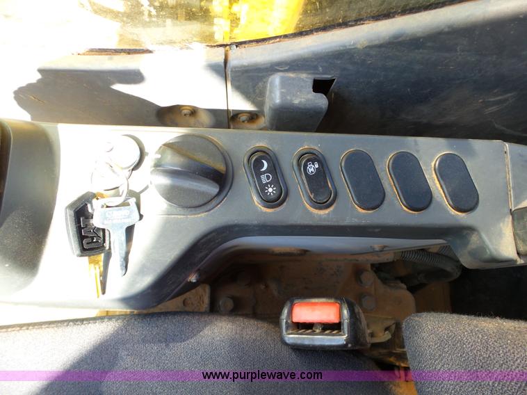 image for item K8754 2012 Komatsu PC200LC-8 excavator