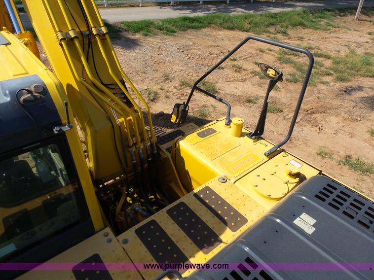 image for item K8754 2012 Komatsu PC200LC-8 excavator