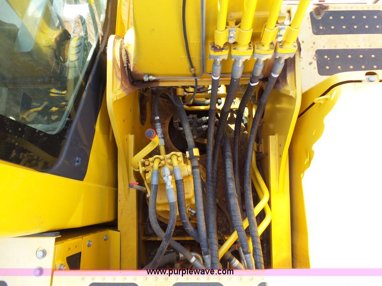 image for item K8754 2012 Komatsu PC200LC-8 excavator