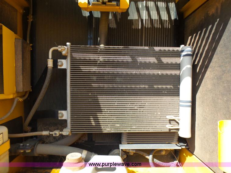 image for item K8754 2012 Komatsu PC200LC-8 excavator