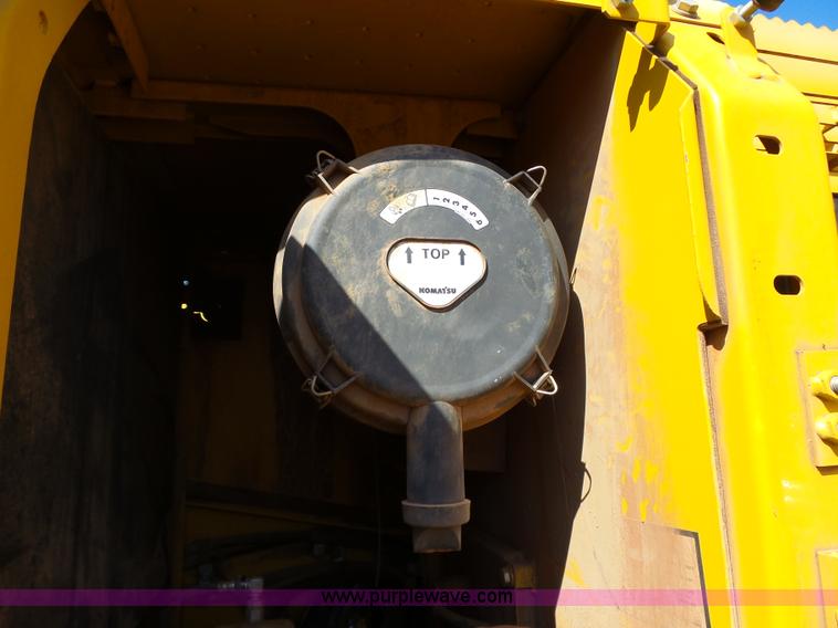 image for item K8754 2012 Komatsu PC200LC-8 excavator