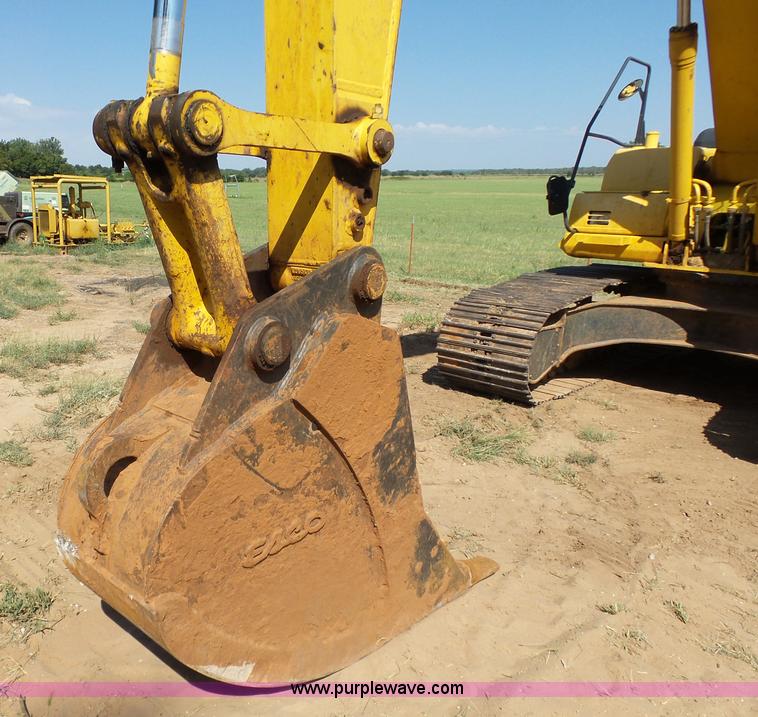 image for item K8754 2012 Komatsu PC200LC-8 excavator