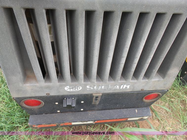 image for item K8757 2004 Sullair 185 air compressor