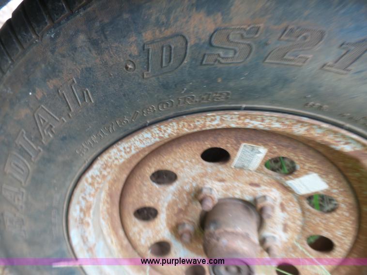 image for item K8757 2004 Sullair 185 air compressor