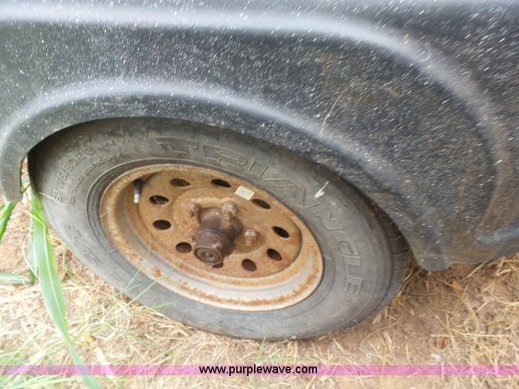 image for item K8757 2004 Sullair 185 air compressor