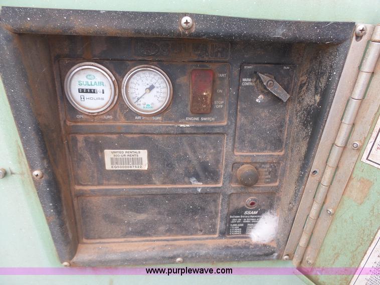 image for item K8757 2004 Sullair 185 air compressor