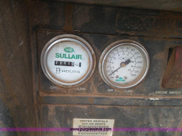 image for item K8757 2004 Sullair 185 air compressor