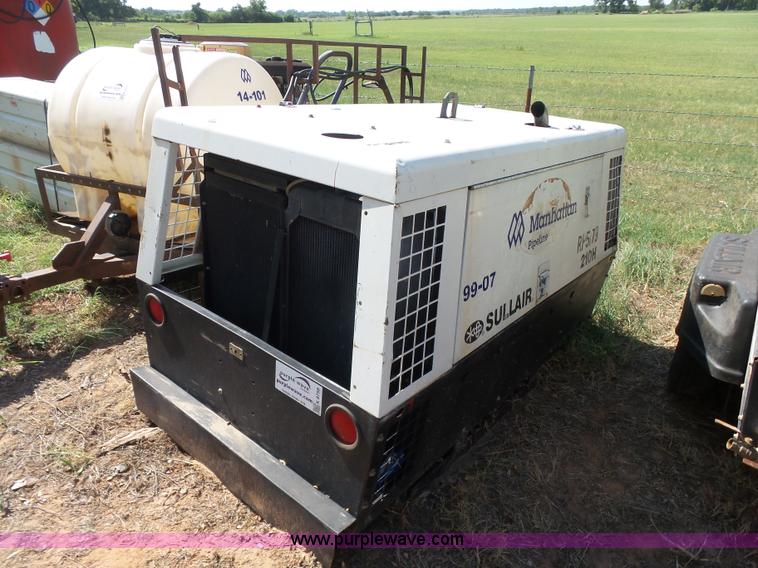 image for item K8758 2004 Sullair 210H air compressor