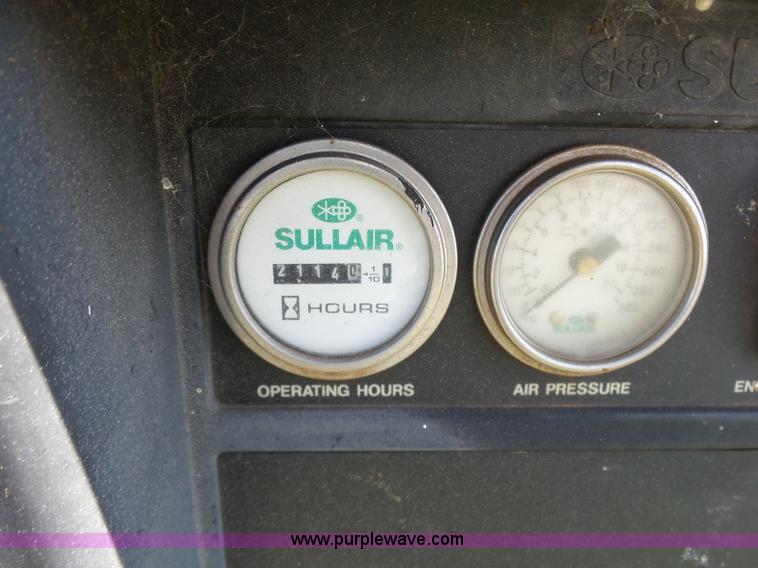 image for item K8758 2004 Sullair 210H air compressor