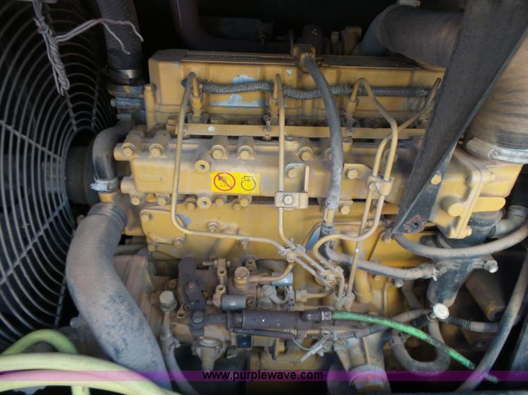 image for item K8758 2004 Sullair 210H air compressor