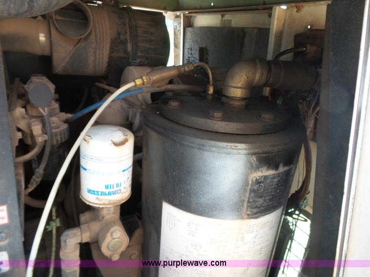 image for item K8758 2004 Sullair 210H air compressor