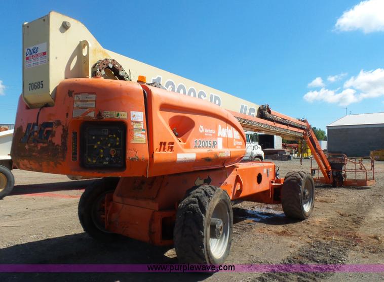image for item L4749 2003 JLG 1200SJP boom lift