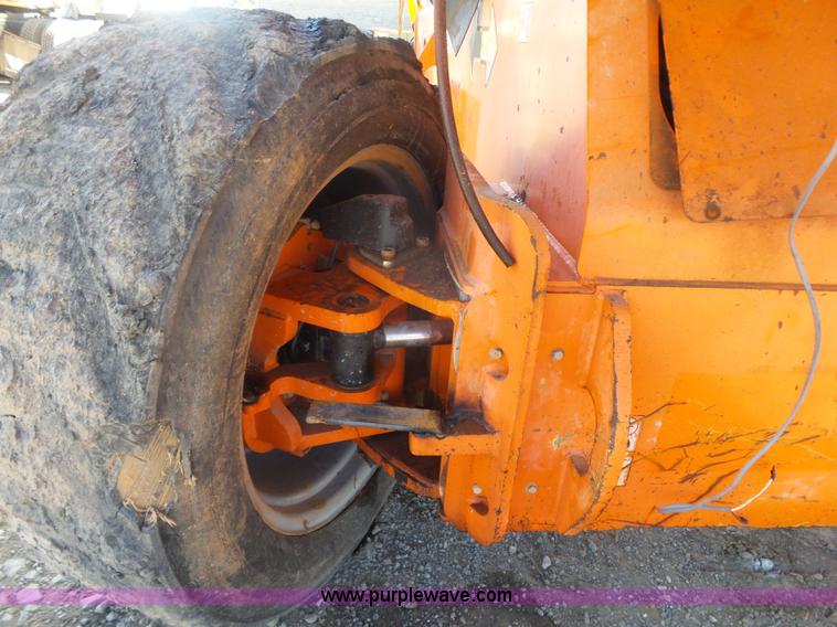 image for item L4749 2003 JLG 1200SJP boom lift