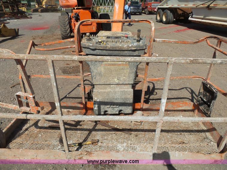 image for item L4749 2003 JLG 1200SJP boom lift
