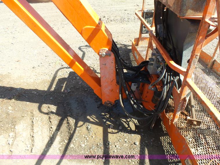 image for item L4749 2003 JLG 1200SJP boom lift