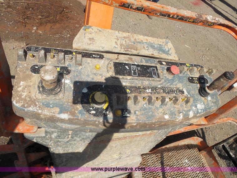 image for item L4749 2003 JLG 1200SJP boom lift