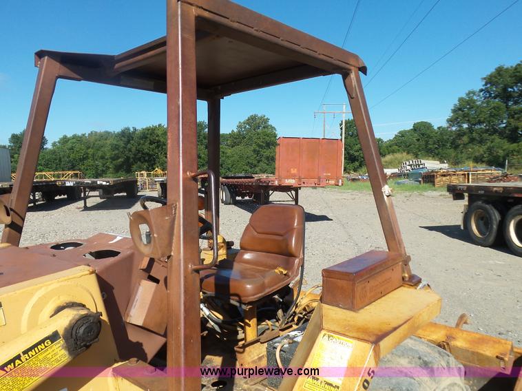 image for item L4750 1984 Case 480LL landscape tractor