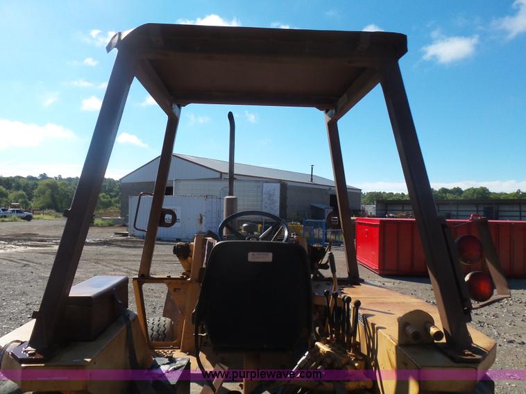 image for item L4750 1984 Case 480LL landscape tractor