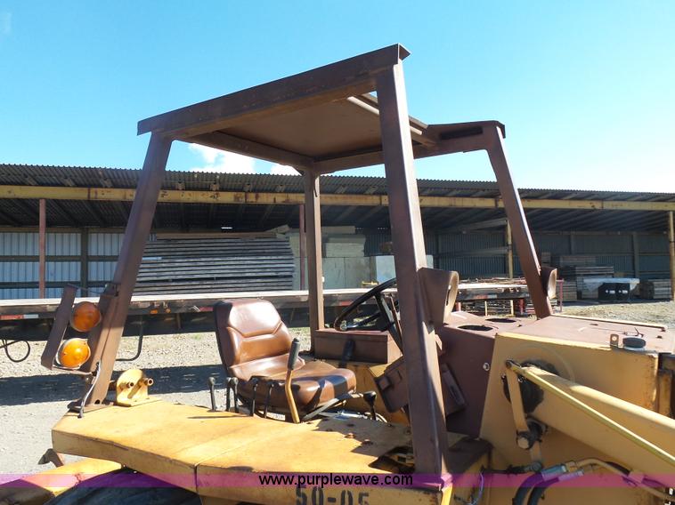 image for item L4750 1984 Case 480LL landscape tractor