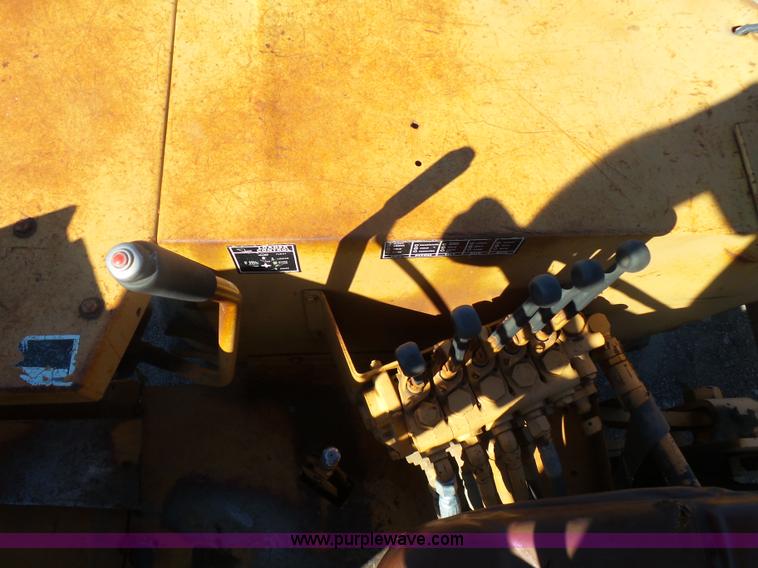 image for item L4750 1984 Case 480LL landscape tractor